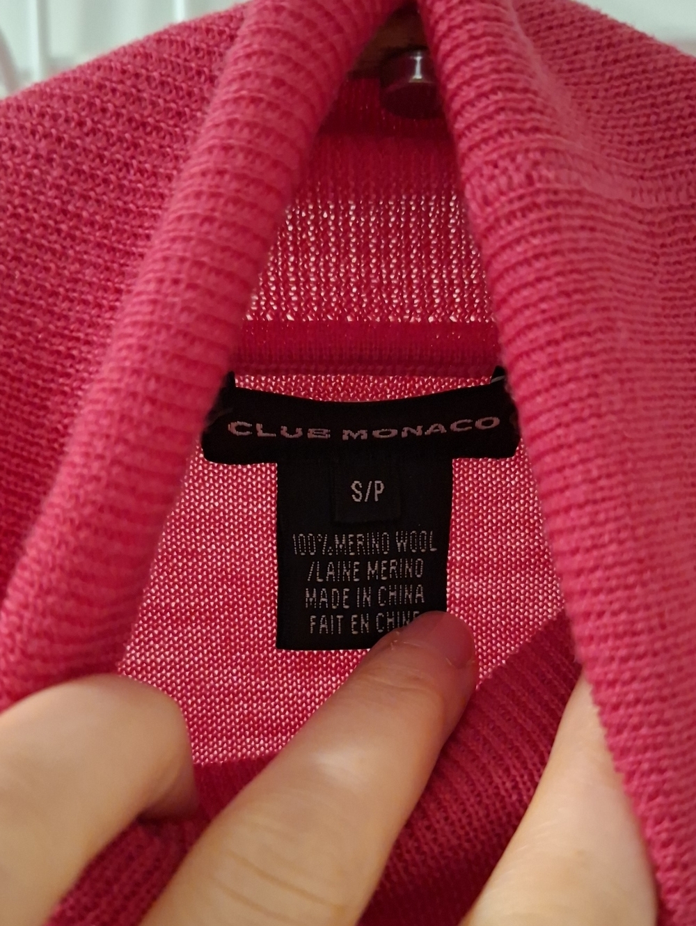 Club Monaco Fuchsia/Hot Pink 100% Merino Wool Classic Feminine Turtleneck (S) - Picture 2 of 7
